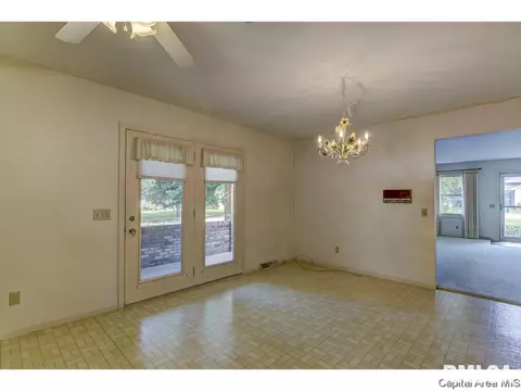 101 Norwalk, Springfield, IL 62704 photo 11
