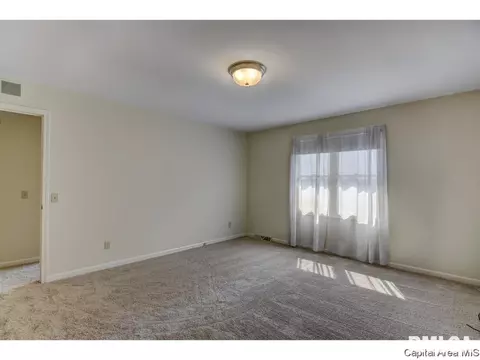 101 Norwalk, Springfield, IL 62704 photo 18