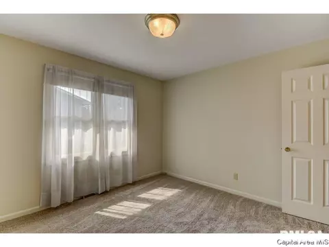 101 Norwalk, Springfield, IL 62704 photo 22