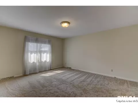 101 Norwalk, Springfield, IL 62704 photo 17