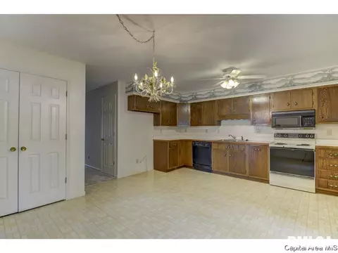 101 Norwalk, Springfield, IL 62704 photo 8
