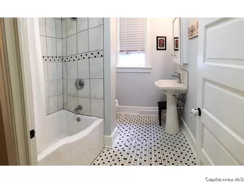 2040 S Bates Ave, Springfield, IL 62704 photo 14
