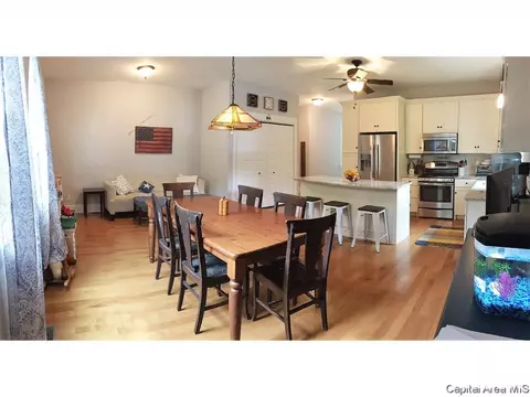 2040 S Bates Ave, Springfield, IL 62704 photo 5