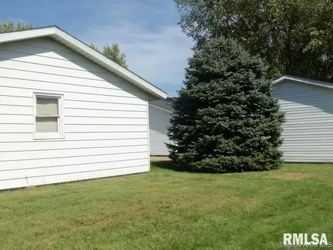 1836 Denton Dr, Springfield, IL 62702 photo 2