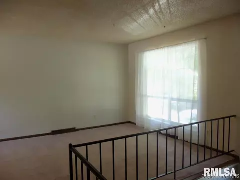 1836 Denton Dr, Springfield, IL 62702 photo 3