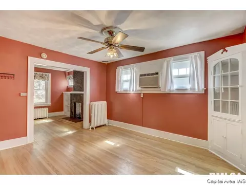 1135 N Franklin, Springfield, IL 62702 photo 5