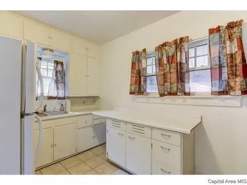 2017 S College, Springfield, IL 62704 photo 12