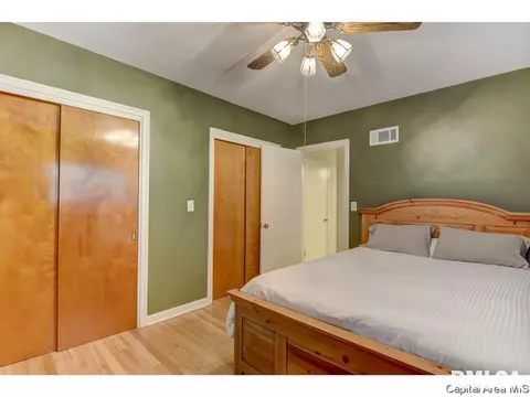 2305 S Walnut, Springfield, IL 62704 photo 13