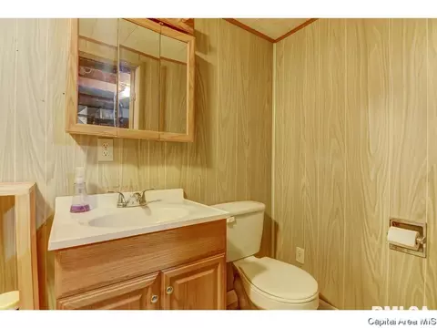 2305 S Walnut, Springfield, IL 62704 photo 24
