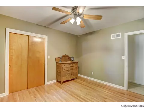 2305 S Walnut, Springfield, IL 62704 photo 22