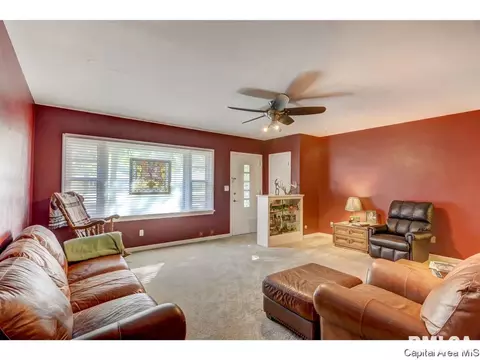 2305 S Walnut, Springfield, IL 62704 photo 2