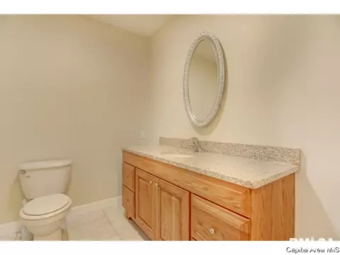 2213 Claremont Dr, Springfield, IL 62703 photo 34