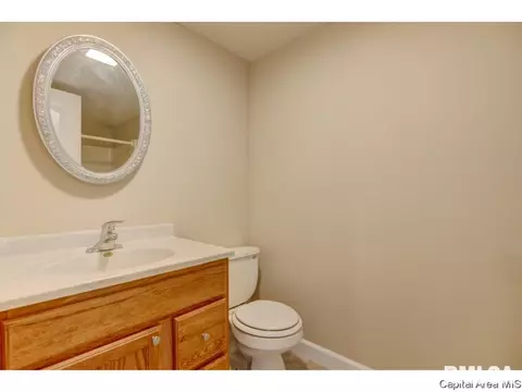 2213 Claremont Dr, Springfield, IL 62703 photo 33