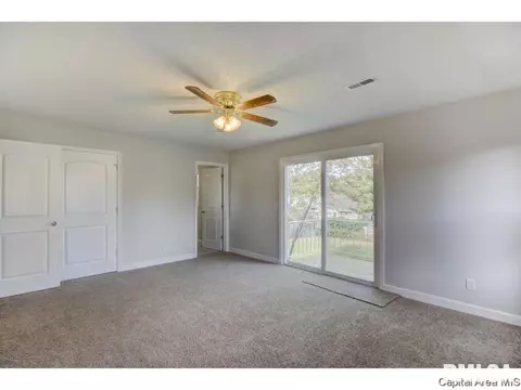 2213 Claremont Dr, Springfield, IL 62703 photo 15