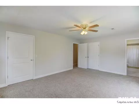 2213 Claremont Dr, Springfield, IL 62703 photo 18