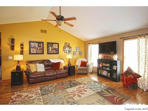 308 E Oak Grv, Athens, IL 62613 photo 6