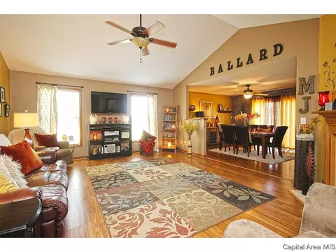 308 E Oak Grv, Athens, IL 62613 photo 4