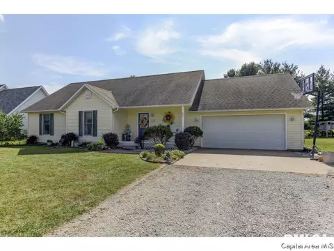 302 E Lynwood Dr, Athens, IL 62613 photo 32