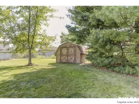 302 E Lynwood Dr, Athens, IL 62613 photo 28