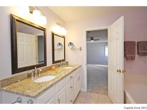 4000 Fielding Dr, Springfield, IL 62711 photo 19