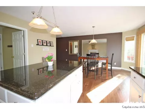 4000 Fielding Dr, Springfield, IL 62711 photo 9