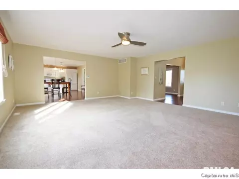 4000 Fielding Dr, Springfield, IL 62711 photo 5