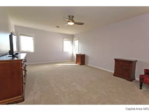 4000 Fielding Dr, Springfield, IL 62711 photo 15