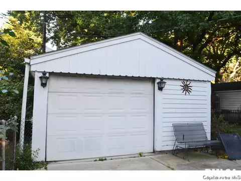 1904 Hamilton, Springfield, IL 62704 photo 29