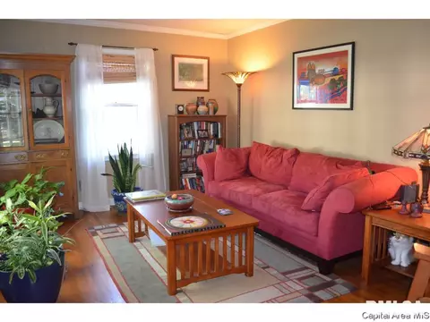 1904 Hamilton, Springfield, IL 62704 photo 3