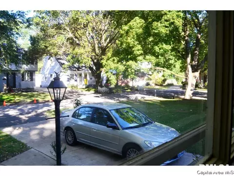 1904 Hamilton, Springfield, IL 62704 photo 19