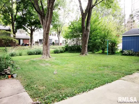 2608 Bennington Dr, Springfield, IL 62704 photo 5