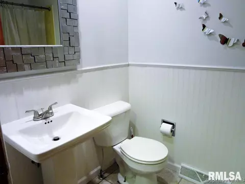 2608 Bennington Dr, Springfield, IL 62704 photo 14