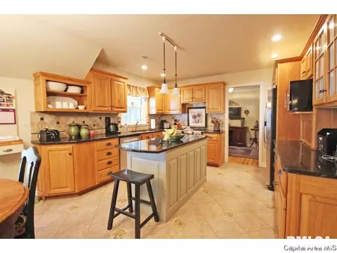 51 Oak Ln, Springfield, IL 62712 photo 6