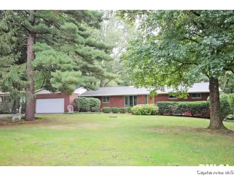 3008 E Lake Shore Dr, Springfield, IL 62712 photo 1