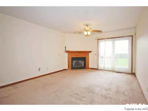 3052 Cascade Dr, Springfield, IL 62704 photo 5