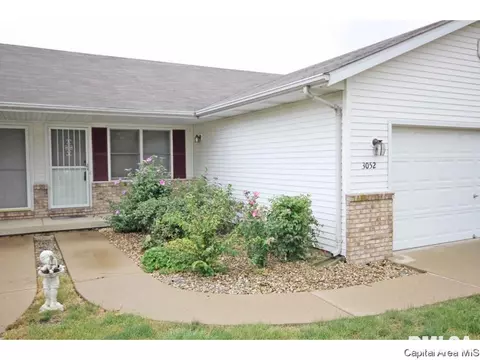 3052 Cascade Dr, Springfield, IL 62704 photo 2