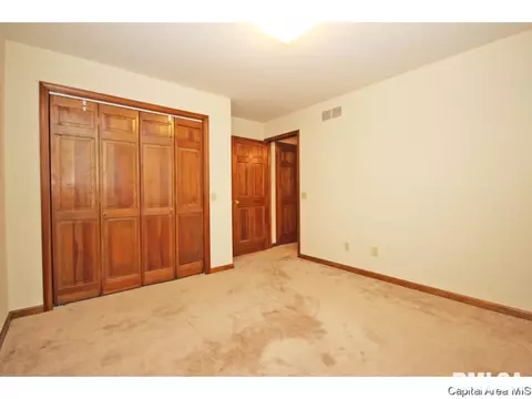 3052 Cascade Dr, Springfield, IL 62704 photo 16