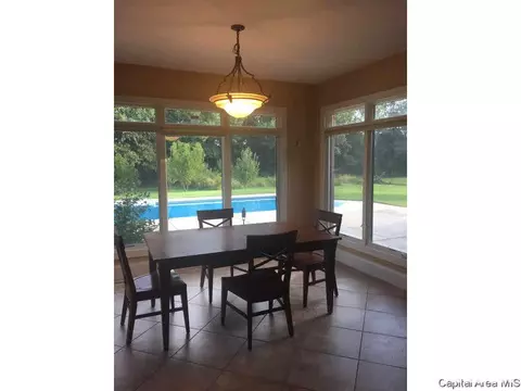 3605 Vanderbilt Cir, Springfield, IL 62711 photo 11