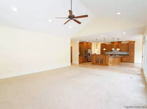 3605 Vanderbilt Cir, Springfield, IL 62711 photo 12