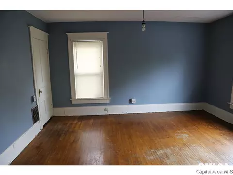 930 S 2nd St, Springfield, IL 62704 photo 9