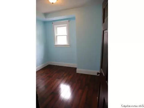 930 S 2nd St, Springfield, IL 62704 photo 6