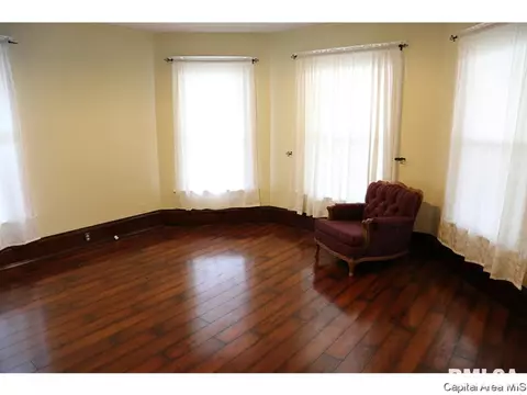 930 S 2nd St, Springfield, IL 62704 photo 3