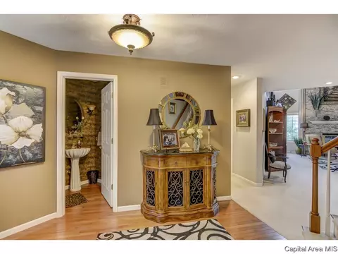 4904 Eagles Lndg, Springfield, IL 62707 photo 2