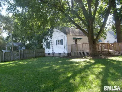 2033 N Elizabeth St, Springfield, IL 62702 photo 21