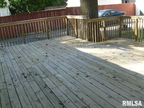 2033 N Elizabeth St, Springfield, IL 62702 photo 14