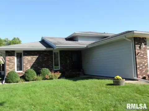 2825 Crown Pt, Springfield, IL 62704 photo 2