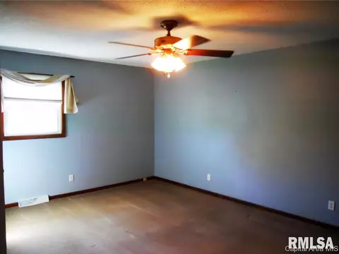 2825 Crown Pt, Springfield, IL 62704 photo 9