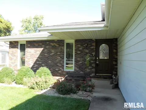2825 Crown Pt, Springfield, IL 62704 photo 3