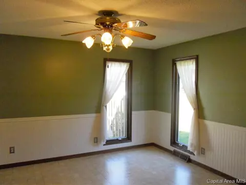 2825 Crown Pt, Springfield, IL 62704 photo 8