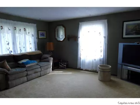 5568 Rosewood Dr, Springfield, IL 62707 photo 4
